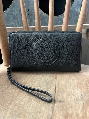 NWOT Coach Wallet